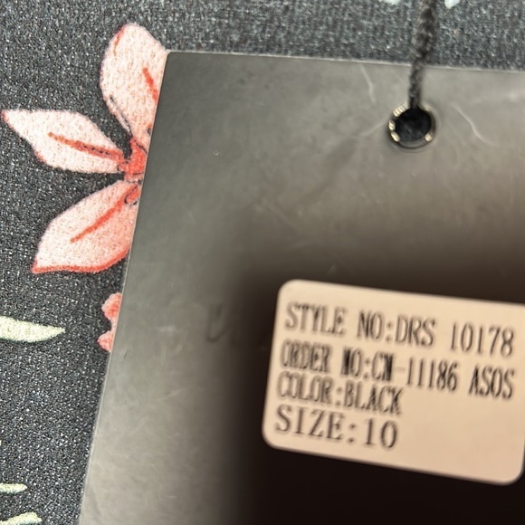 Parisian romper size 6 .black,floral multicolor long sleeve,  faux wrap,surplice - Picture 13 of 15